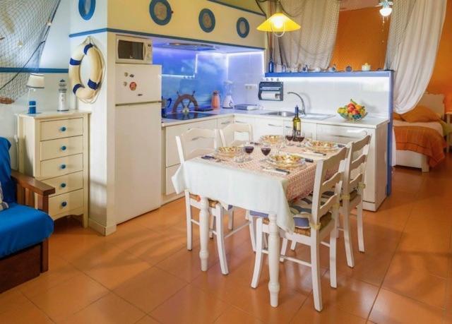 Ferienwohnung Un Barco En Tierra Salobreña Exterior foto